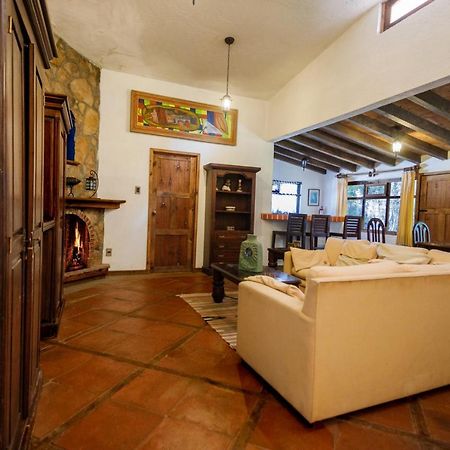 Lago Sol Hotel & Suites Tzintzuntzán المظهر الخارجي الصورة