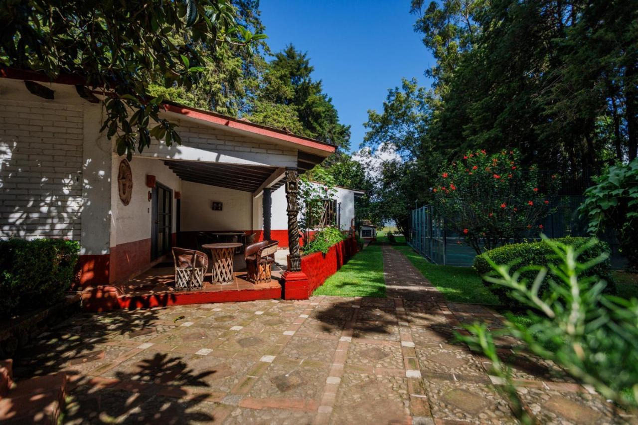 Lago Sol Hotel & Suites Tzintzuntzán المظهر الخارجي الصورة