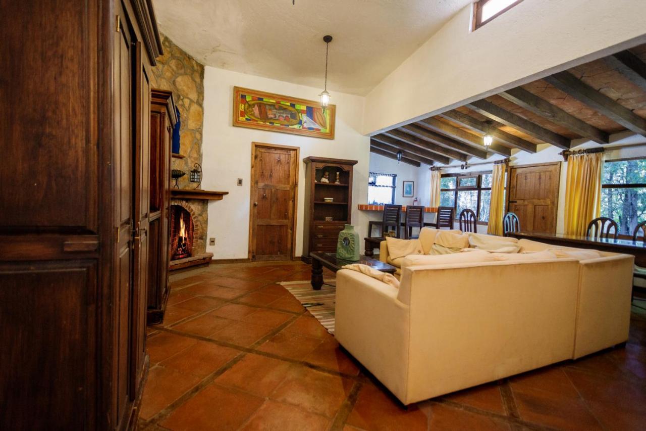 Lago Sol Hotel & Suites Tzintzuntzán المظهر الخارجي الصورة