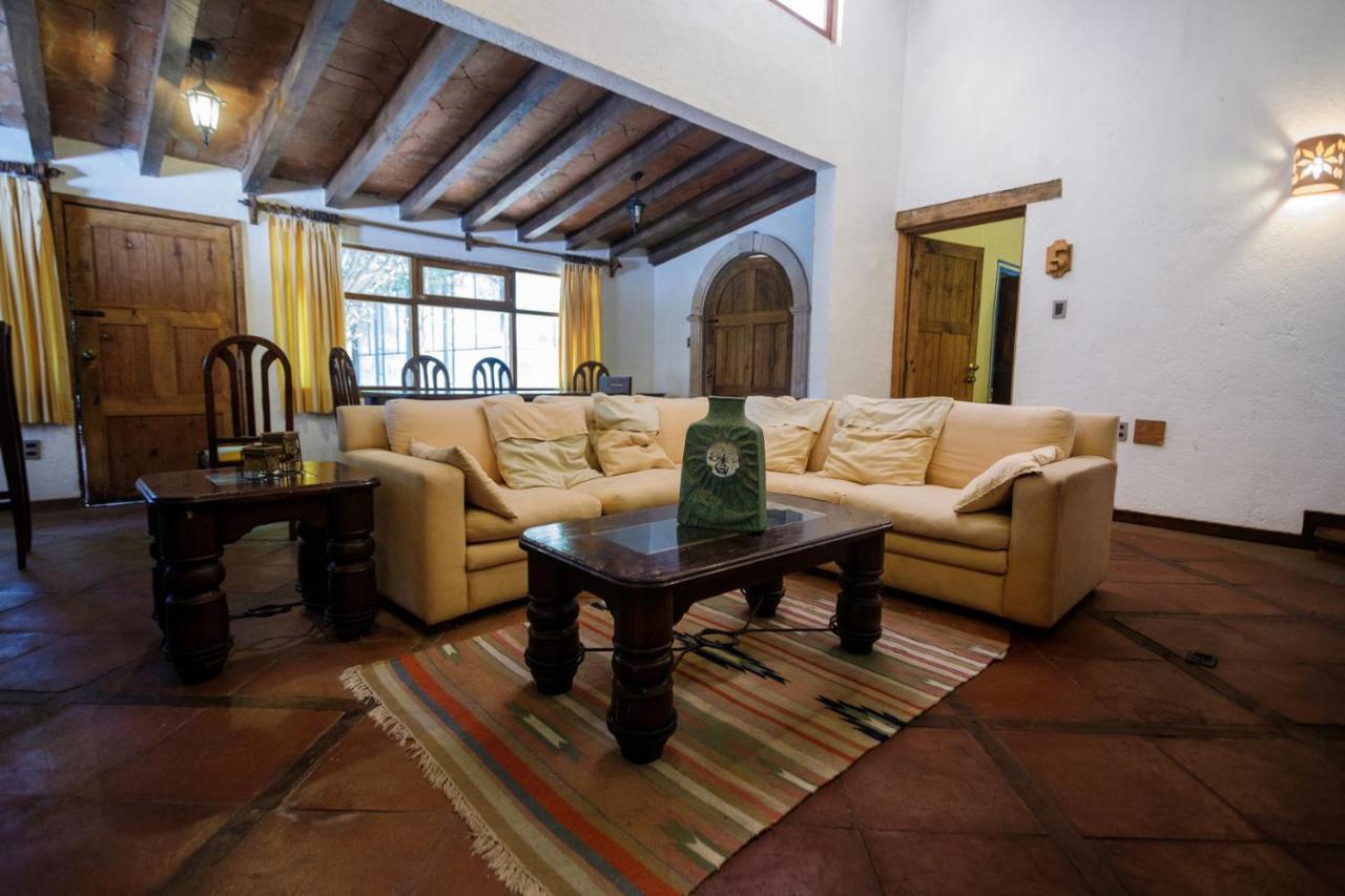 Lago Sol Hotel & Suites Tzintzuntzán المظهر الخارجي الصورة