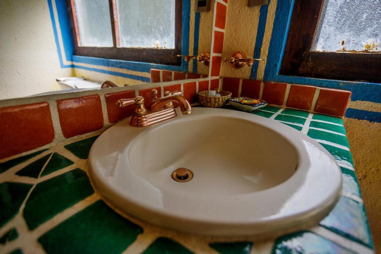 Lago Sol Hotel & Suites Tzintzuntzán المظهر الخارجي الصورة