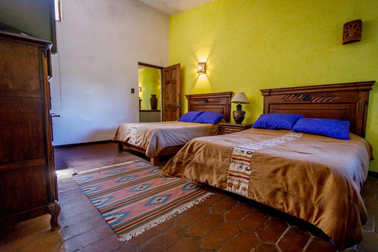 Lago Sol Hotel & Suites Tzintzuntzán المظهر الخارجي الصورة