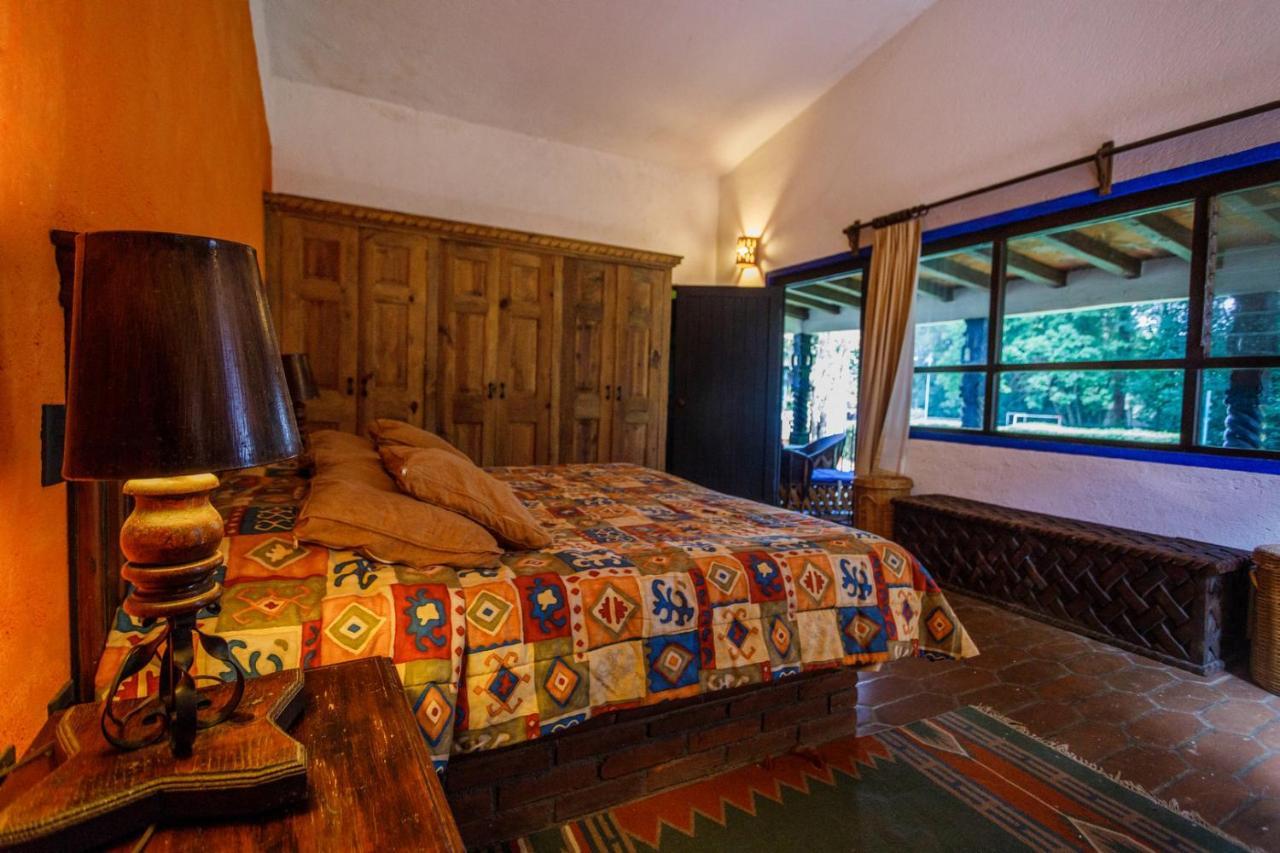 Lago Sol Hotel & Suites Tzintzuntzán المظهر الخارجي الصورة